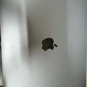 Apple MacBook Air (M1) 8GB