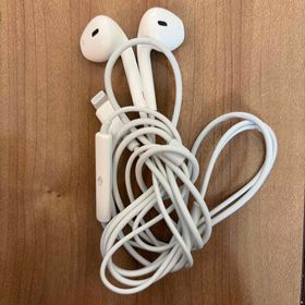 アップル(Apple)のEarPods(Lightningコネクタ) 有線 Apple 純正(ヘッドフォン/イヤフォン)