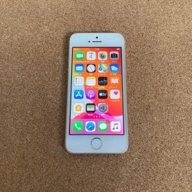 3698【早い者勝ち】iPhoneSE 16GB SIMフリー☆
