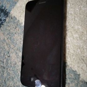 iPhoneSE 64GB ブラック 本体