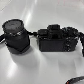 【美品】Sony α7 III ミラーレスカメラ 本体とレンズ付き