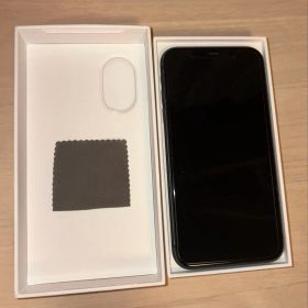 Apple iPhone11 ブラック 本体