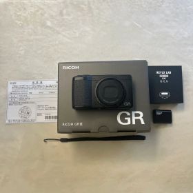 RICOH GR III コンパクトデジタルカメラ フラッシュ付