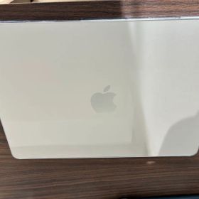 Apple 2025 MacBook Air M4 チップ搭載 13 インチ