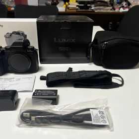 LUMIX S5IIX ミラーレス一眼カメラ 本体 おまけ付き 値下げ交渉可