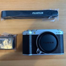 FUJIFILM X-M5 シルバー本体のみ 箱無し