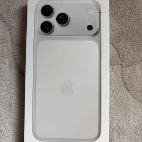 Apple iPhone 17 Pro Max 本体 シルバー 256G