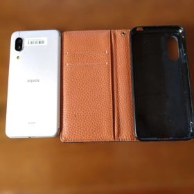 AQUOS SENSE3 SH-M12 シルバー 本体とケース付き