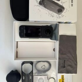 Insta360 X4 本体+付属品+おまけ
