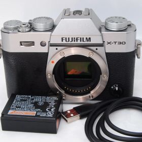1927ショット！良品 ★ 富士フイルム X-T30ボディ シルバー ミラーレス一眼カメラ