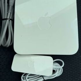 アップル Apple Time Capsule 2TB MD032J/A バックアップ用HDD搭載 無線LANルータ タイムカプセル