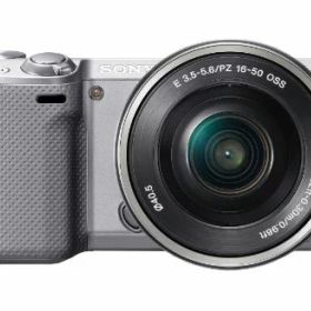 【中古】SONY ミラーレス一眼 NEX-5T パワーズームレンズキット シルバー NEX-5TL-S