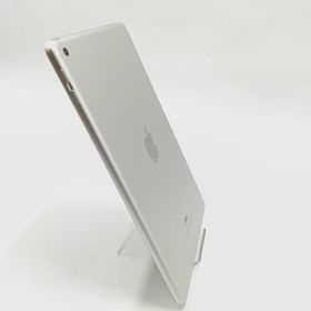 アップル(Apple)の【全額返金保証】【最速発送】Apple iPad 第6世代 32GB シルバー Wi-Fi 美品 動作確認済(タブレット)