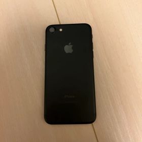 Apple iPhone7 32GB 80％ SIMフリー ブラック 本体