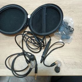 SHURE SE215 有線イヤホン ケース付き