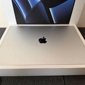 Apple MacBook Pro 16インチ M2 Max