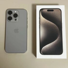 【美品】iPhone15pro 256GB SIMフリー