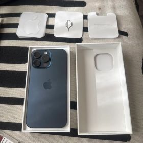 Apple iPhone 15Pro max深い青 本体