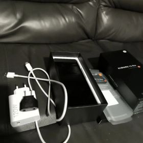 Xiaomi Mi13 Pro 本体 充電器付き