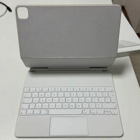 Magic Keyboard 12.9 ホワイト UK