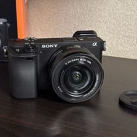 ◆SONY ソニー ミラーレス一眼 α6400 パワーズームレンズキット ブラック◆ショット数4000枚