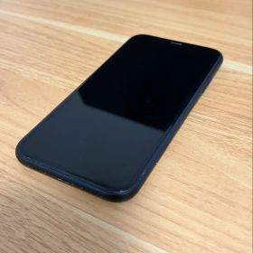 iPhone XR 64GB 本体 ブラック SIMフリー 77%