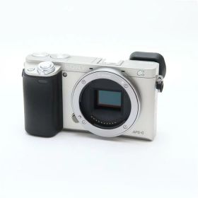 【中古】 《美品》 SONY α6000ボディ ILCE-6000 シルバー 【ビューファインダーユニット部品交換/各部点検済】 [ デジタルカメラ ]