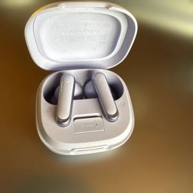 Anker Soundcore P40i ワイヤレスイヤホン 乃木坂カラー