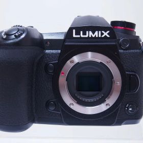 【全品ポイント10倍！要エントリー】【期間限定セール】パナソニック Panasonic ミラーレス一眼カメラ DC-G9 【中古】