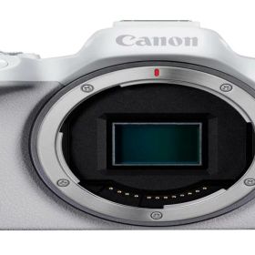 Canon ミラーレス一眼カメラ EOS R50 ボディ(レンズなし)ホワイト/APS-C/約376g EOS R50 WH