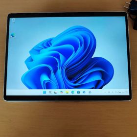 Surface Pro 9 Core-i5（12世代） 8GB/256GB