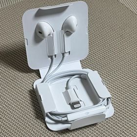 Apple★Lightningイヤホン★付属品★EarPods ★純正品