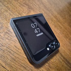 SAMSUNG Galaxy Z flip6【美品】