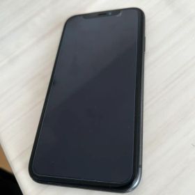 Apple iPhone 11 ブラック 本体