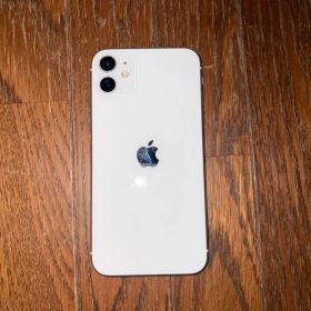 iPhone 11 ホワイト 本体
