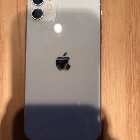 Apple iPhone 11 ホワイト 本体 simフリー