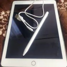 iPadAir2 タブレット本体 ゴールド ペン付属