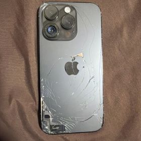 iPhone 14 ブラック 本体 画面ひび割れ