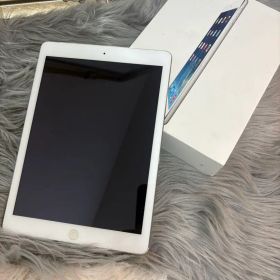 Apple iPad Air Wi-Fi + Cellularモデル本体 箱付き