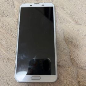 SHARP AQUOS シルバー SH-M08