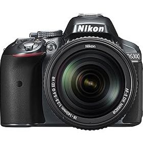 【中古】(良い)Nikon デジタル一眼レフカメラ D5300 18-140VR レンズキット グレー D5300LK18-140VRGY