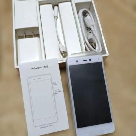 Rakuten Mini C330 ホワイト 本体＋付属品