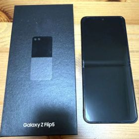 【訳有】Galaxy Z Flip5 グラファイト 512 GB 【おまけ付】