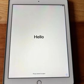 Apple ipad 第6世代 Wi-Fiモデル シルバー 充電器付き