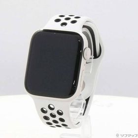 〔中古〕Apple(アップル) Apple Watch SE 第2世代 GPS 44mm スターライトアルミニウムケース サミットホワイト／ブラックNikeスポーツバンド〔262-ud〕