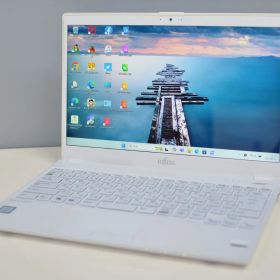 中古軽量ノートパソコン 富士通 UH90/B3 Windows11+office core i7-8550U/メモリ8GB/SSD256GB/13.3インチ/タッチパネル/WEBカメラ/無線内蔵