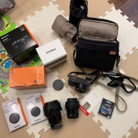 SONY α6400パワーズームレンズキット＋レンズ２本（SONY &シグマ）等