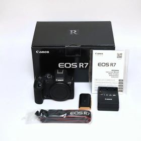 ★付属品完備★ キヤノン EOS R7 ボディ ミラーレス一眼