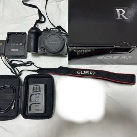 Canon EOS R7 ミラーレス一眼 カメラ