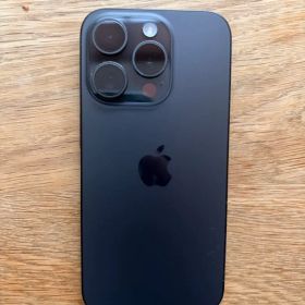 Apple iPhone 15 Pro ブラックチタニウム